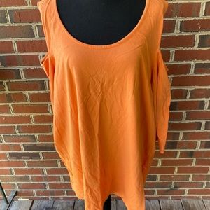 Open shoulder stretch top